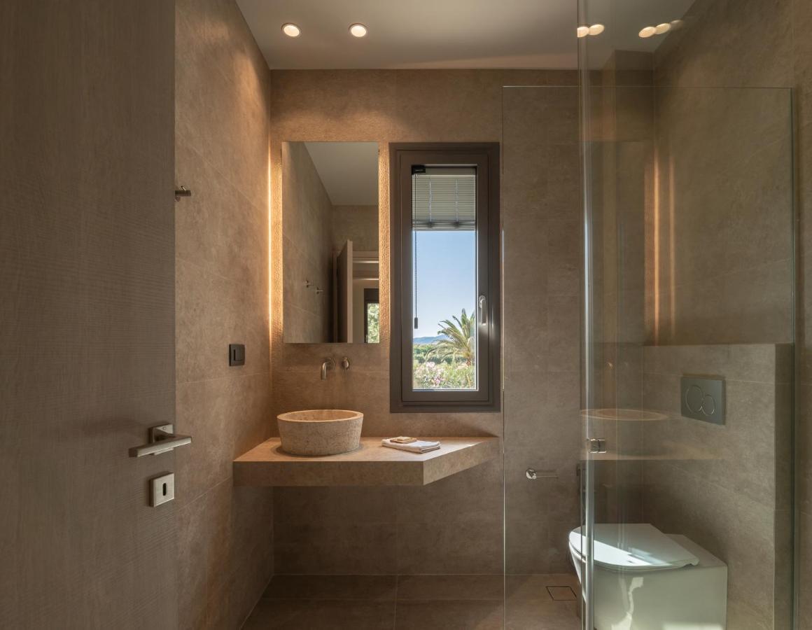 Artemis Seafront Villa, An Evanescence Sea Retreat, By Thinkvilla Tavronitis Exterior foto